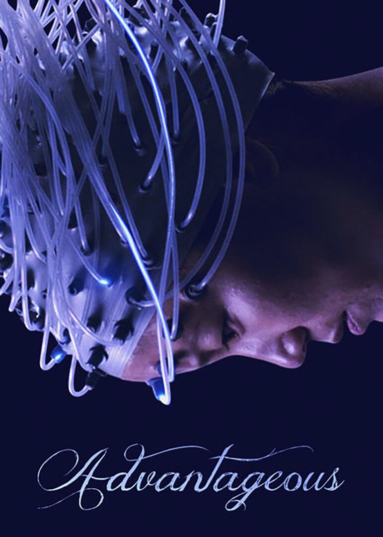 دانلود فیلم Advantageous 2015 بدون سانسور با پخش آنلاین